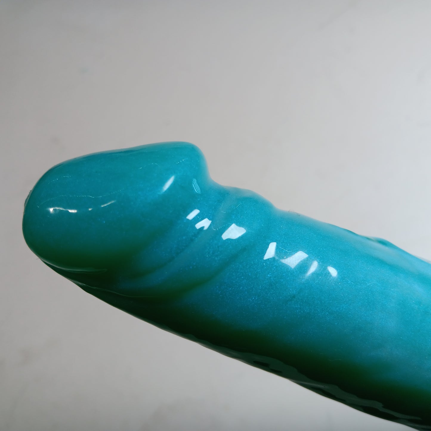 High-Gloss Shimmer Green-Blue Unique B.J. Suction Dildo