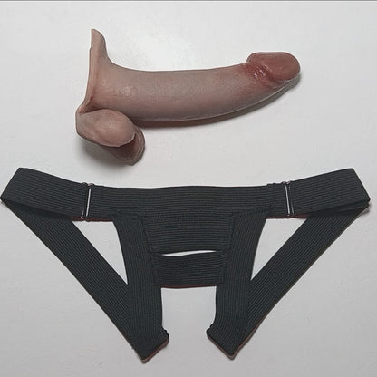 6 inch SQUEEZE in a Thick strap Slingshot Harness demo