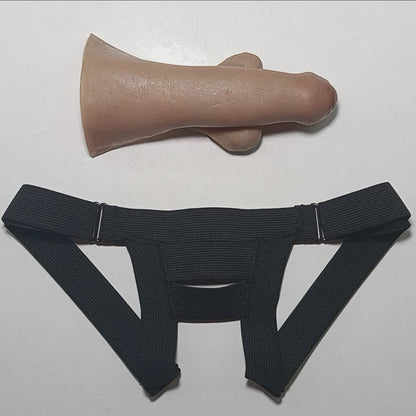 5 inch skin fits into the Slingshot harness.